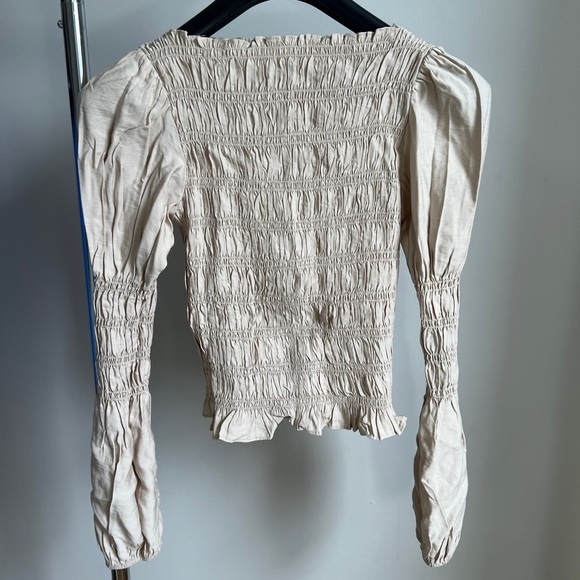 Cistar New York Light Beige Top is size Small - Picture 5 of 7